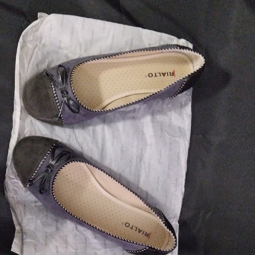 Rialto Gray Flats with Bow Detail